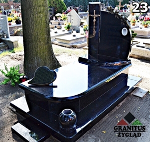 23 nagrobek pojedyńczy z różą